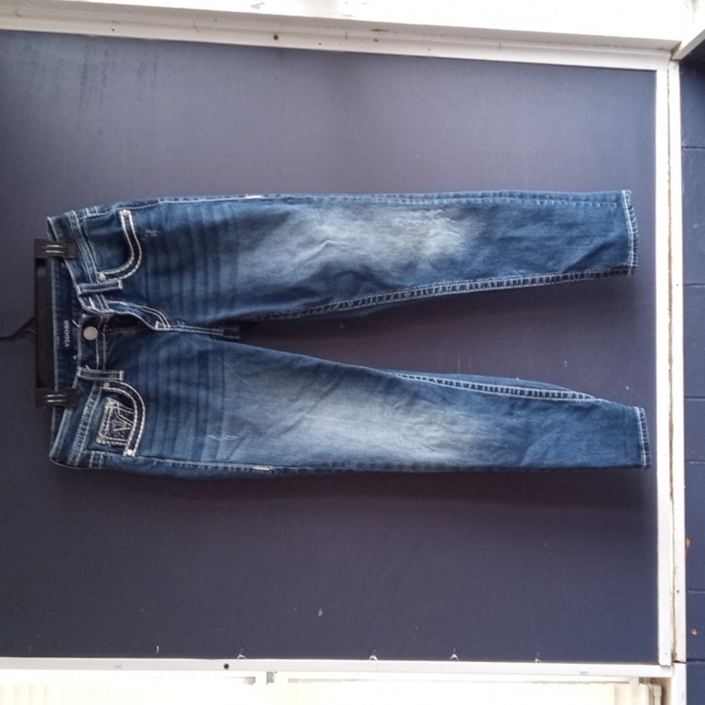 GUC Vigoss Heritage fit Distressed Butt Lift Capri Jeans embellished Size 4